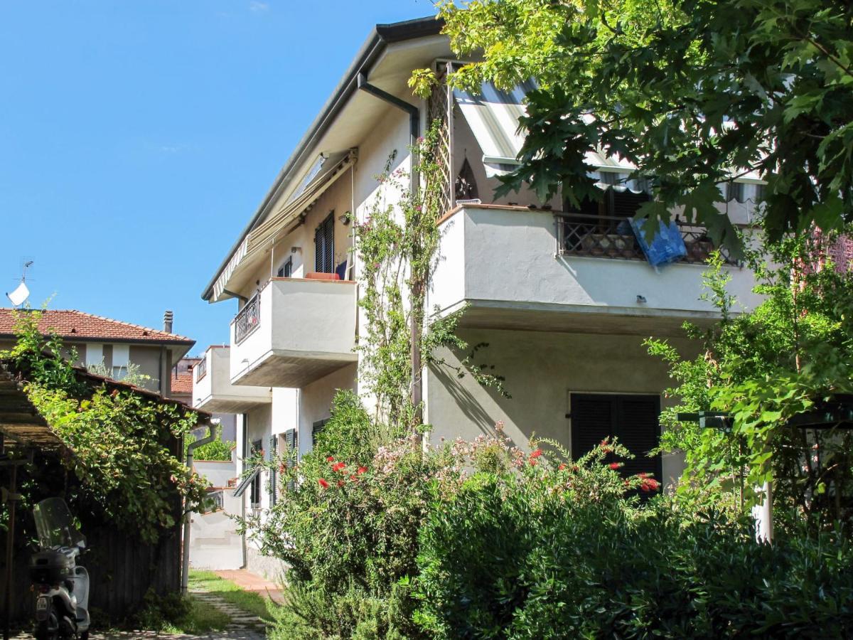 Apartment Ilaria 2 By Interhome Marina di Massa Luaran gambar